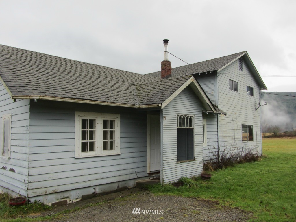 2804 Henderson Road Bellingham, WA 98226 - Photo 3 of 22 Gallery Image 3