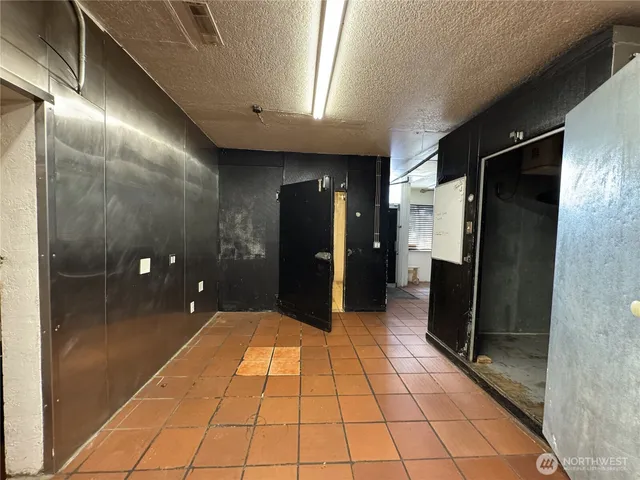 $5,000 | 1620 Southwest Roxbury Street, Seattle, WA 98106