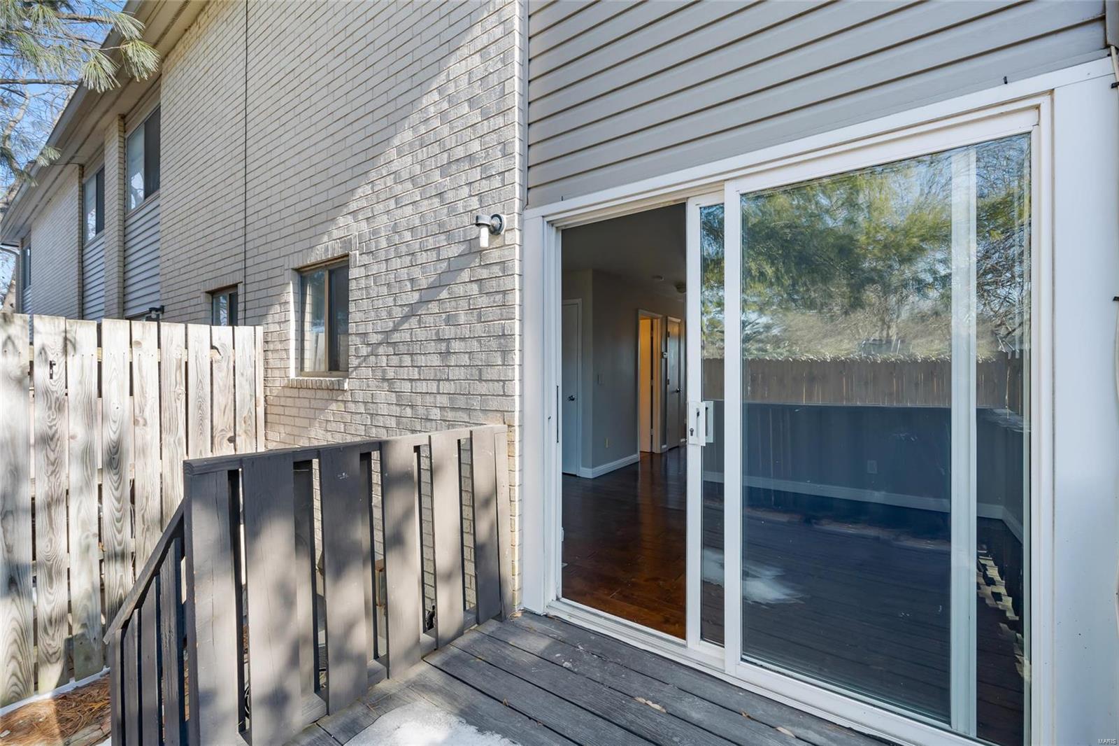 879 Portsdown Road Ballwin, MO 63011 - Photo 17 of 39