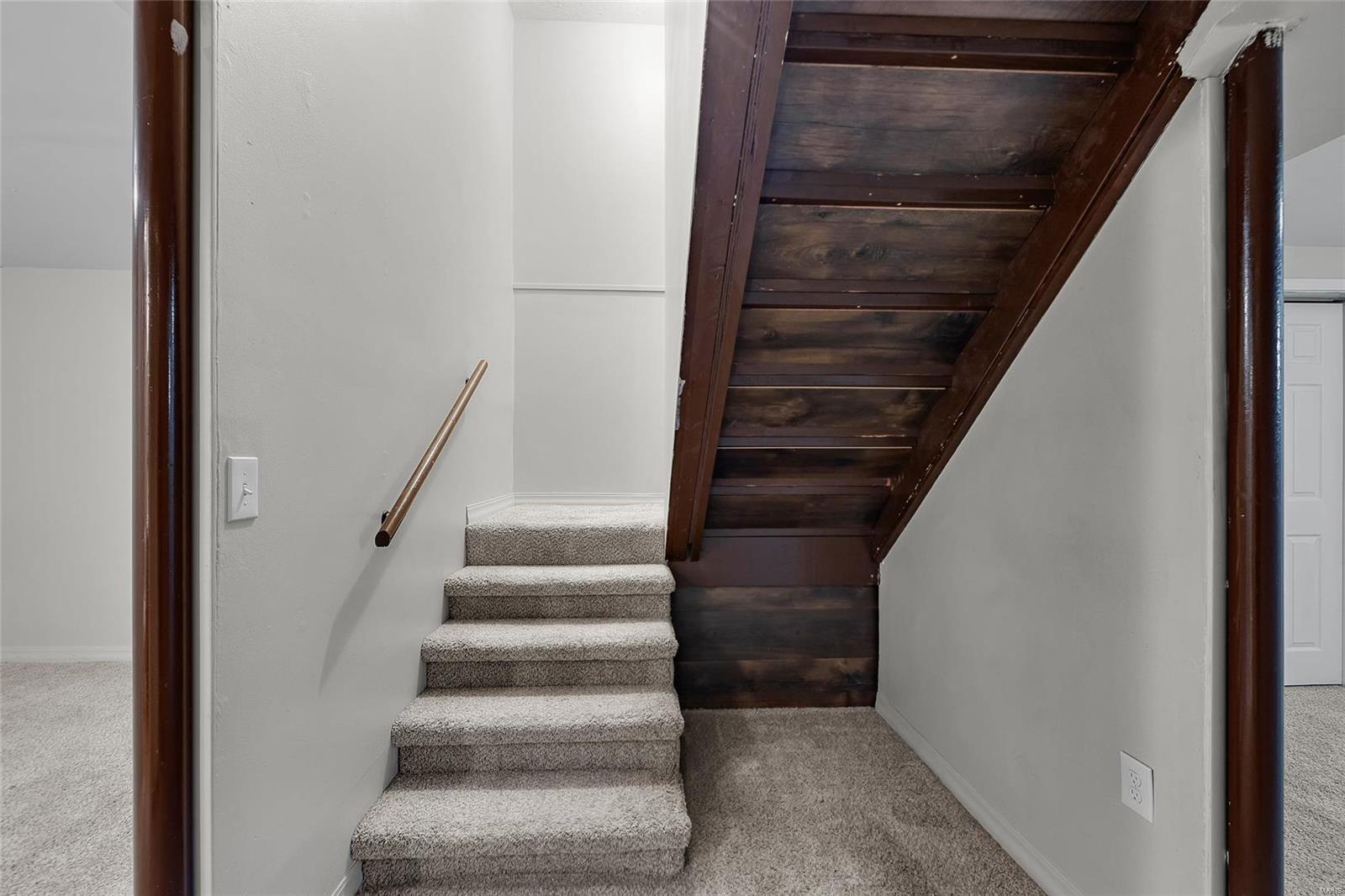 879 Portsdown Road Ballwin, MO 63011 - Photo 25 of 39