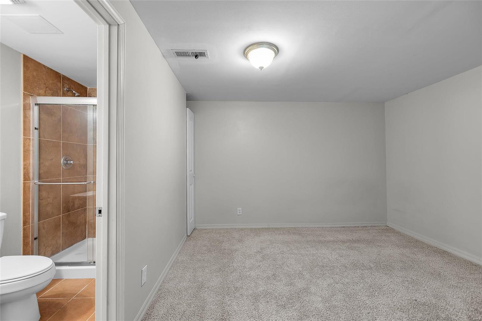 879 Portsdown Road Ballwin, MO 63011 - Photo 28 of 39