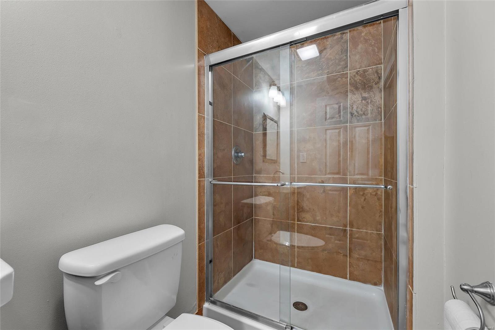 879 Portsdown Road Ballwin, MO 63011 - Photo 32 of 39