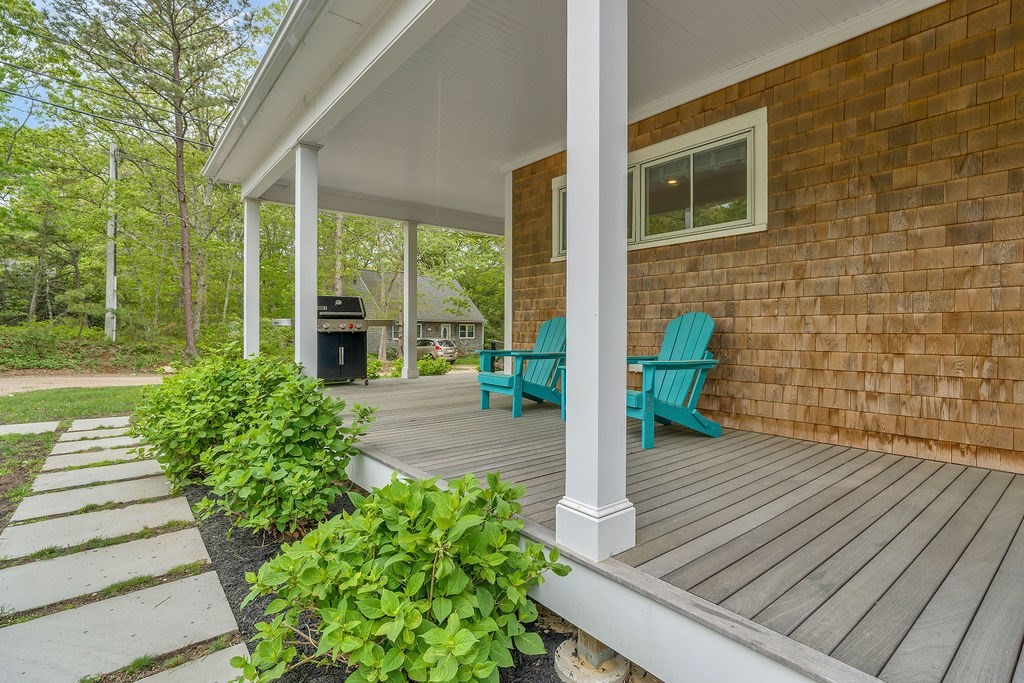 28 Grovedale Road Oak Bluffs, MA 02557 - Photo 6 of 40