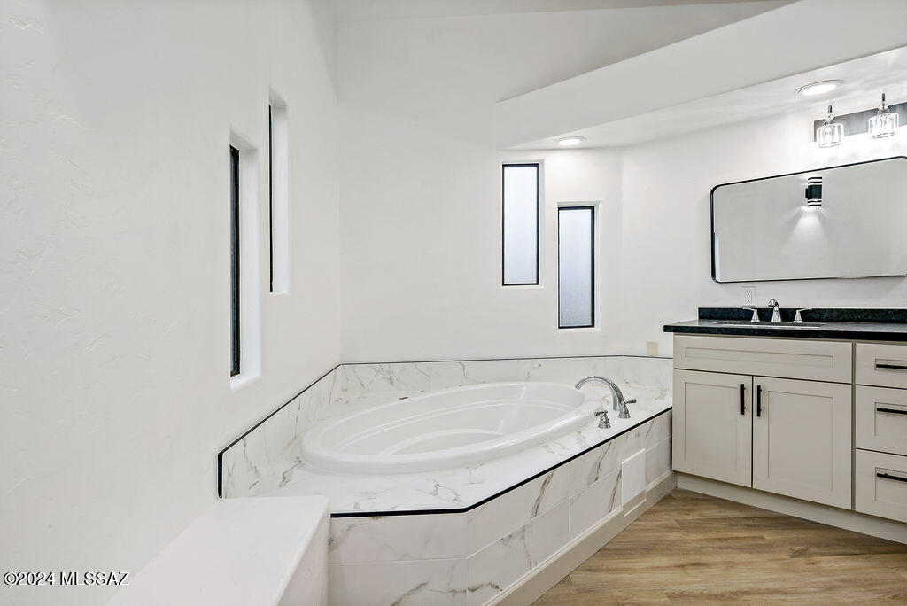 1030 West Roller Coaster Road Tucson, AZ 85704 - Photo 13 of 37 Gallery Image 13