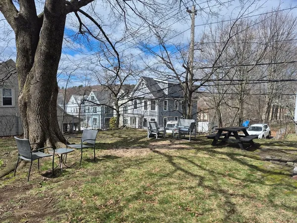 $2,200 | 445 Beech Street, Unit 1, Boston, MA 02131