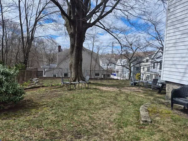 $2,200 | 445 Beech Street, Unit 1, Boston, MA 02131