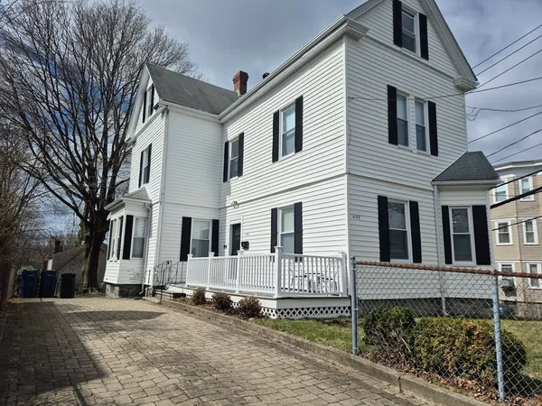 $2,200 | 445 Beech Street, Unit 1, Boston, MA 02131