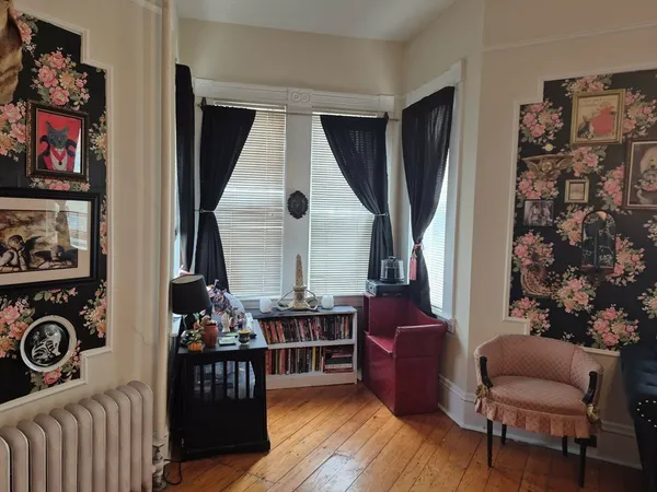 $2,200 | 445 Beech Street, Unit 1, Boston, MA 02131