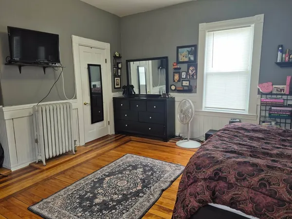 $2,200 | 445 Beech Street, Unit 1, Boston, MA 02131