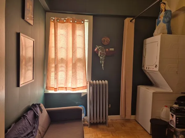 $2,200 | 445 Beech Street, Unit 1, Boston, MA 02131