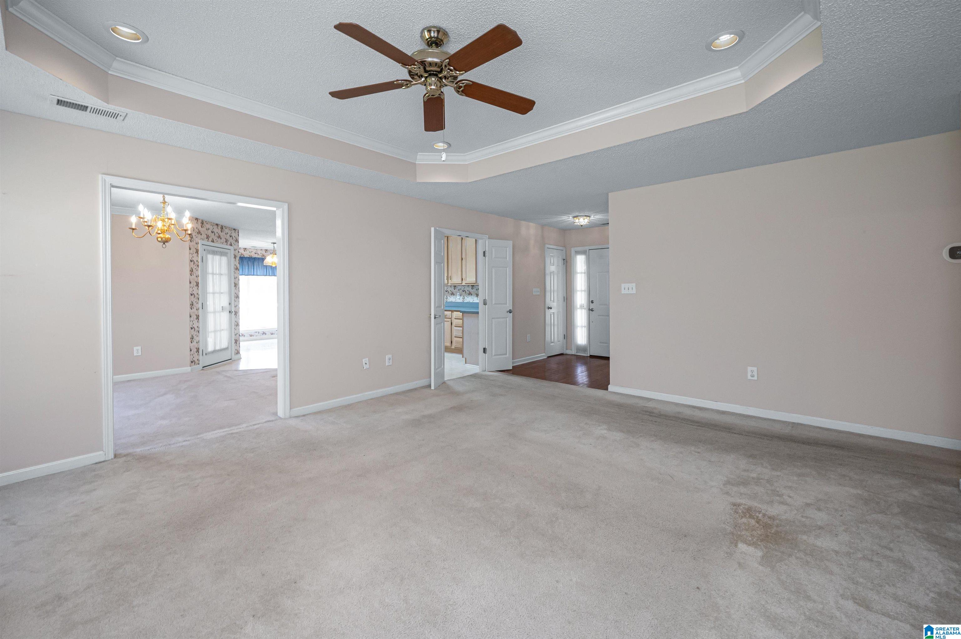 169 Greenfield Lane Alabaster, AL 35007 - Photo 7 of 36
