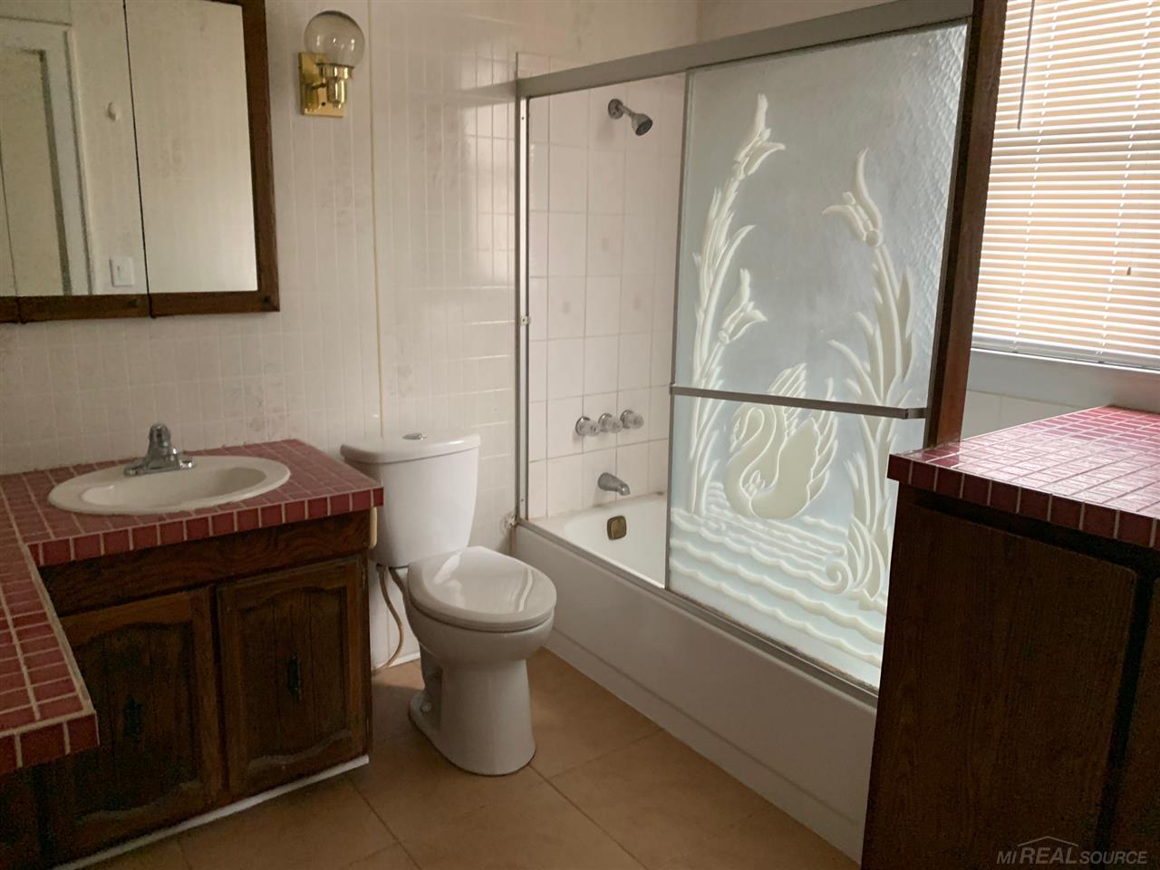 2175 West Auburn Road Rochester Hills, MI 48309 - Photo 18 of 33