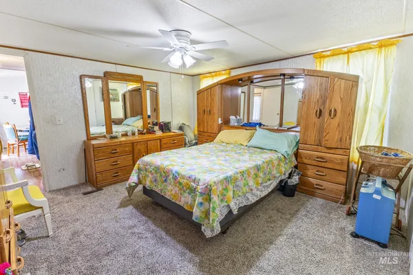 $99,900 | 1401 North Midland Boulevard, Unit 9, Nampa, ID 83651