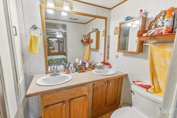 $99,900 | 1401 North Midland Boulevard, Unit 9, Nampa, ID 83651