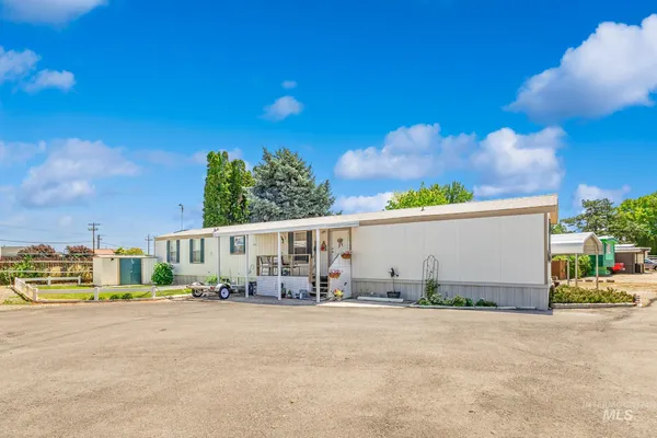 $99,900 | 1401 North Midland Boulevard, Unit 9, Nampa, ID 83651