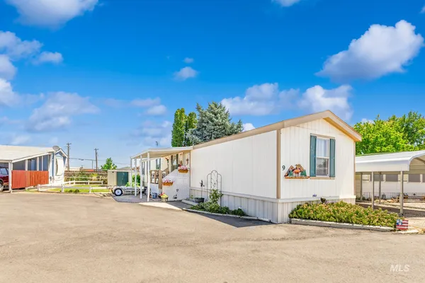 $99,900 | 1401 North Midland Boulevard, Unit 9, Nampa, ID 83651