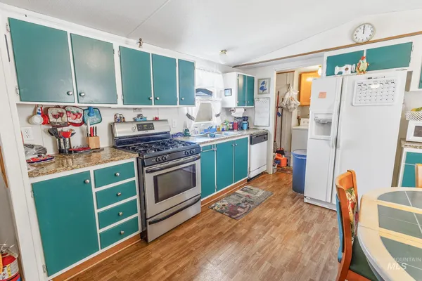 $99,900 | 1401 North Midland Boulevard, Unit 9, Nampa, ID 83651