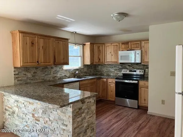 $2,150 | 798 Towamensing Trails Road, Albrightsville, PA 18210