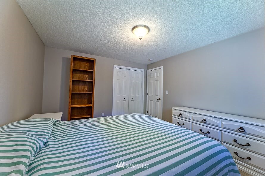 9050 Ridgeview Circle West University Place, WA 98466 - Photo 13 of 31 Gallery Image 13