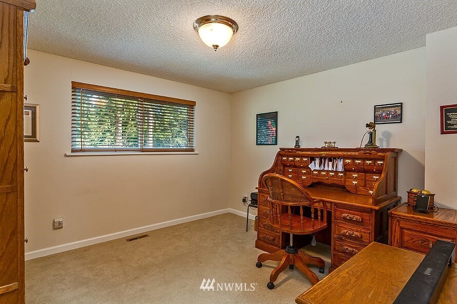 9050 Ridgeview Circle West University Place, WA 98466 - Photo 17 of 31 Gallery Image 17