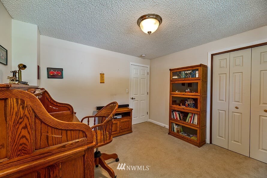 9050 Ridgeview Circle West University Place, WA 98466 - Photo 18 of 31 Gallery Image 18