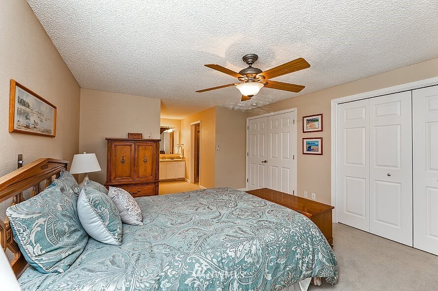 9050 Ridgeview Circle West University Place, WA 98466 - Photo 20 of 31 Gallery Image 20
