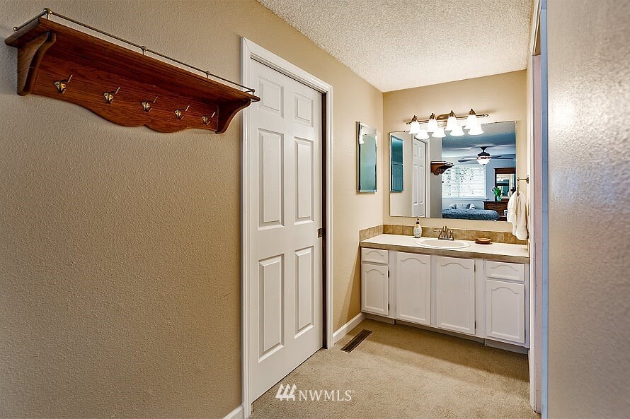 9050 Ridgeview Circle West University Place, WA 98466 - Photo 21 of 31 Gallery Image 21