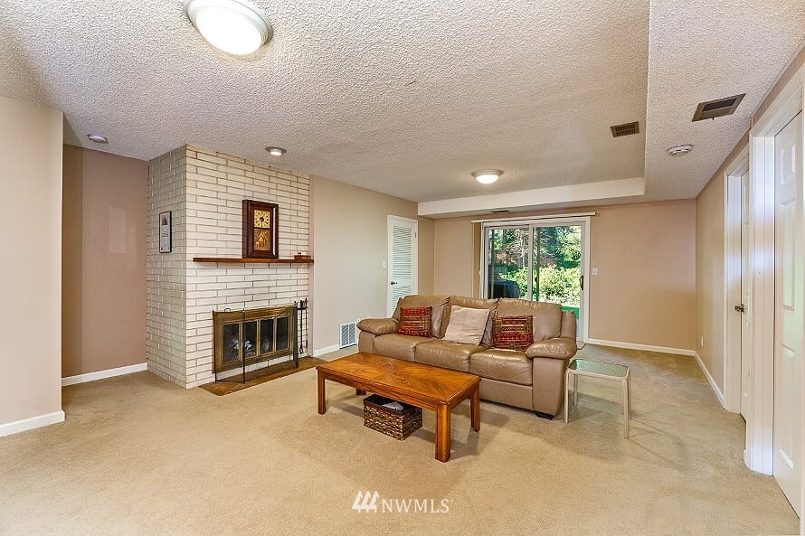 9050 Ridgeview Circle West University Place, WA 98466 - Photo 22 of 31 Gallery Image 22