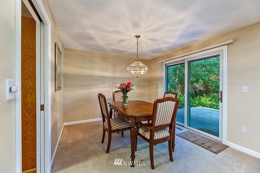 9050 Ridgeview Circle West University Place, WA 98466 - Photo 7 of 31 Gallery Image 7