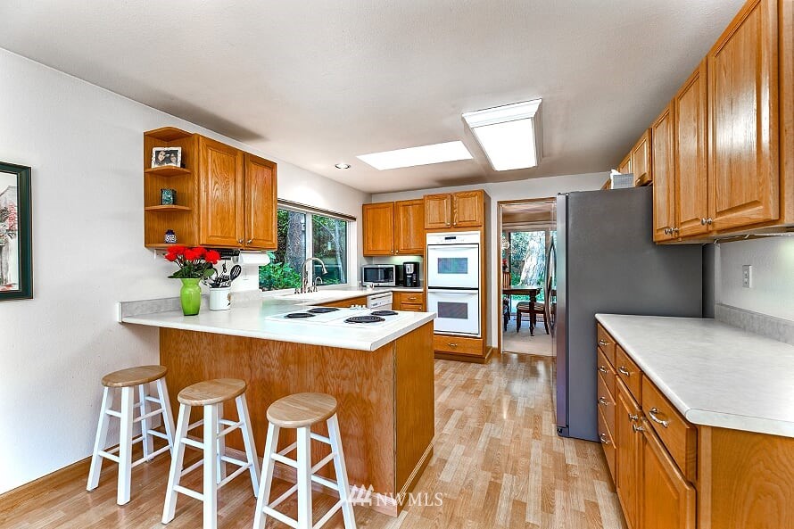 9050 Ridgeview Circle West University Place, WA 98466 - Photo 9 of 31 Gallery Image 9