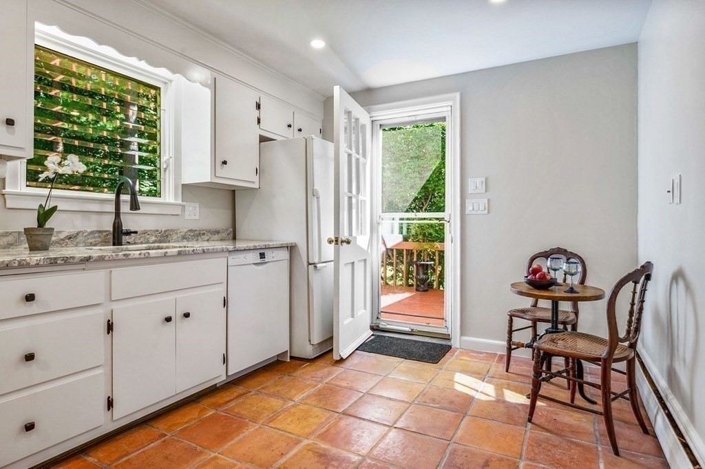 17 Ledgetree Road Medfield, MA 02052 - Photo 11 of 28 Gallery Image 11