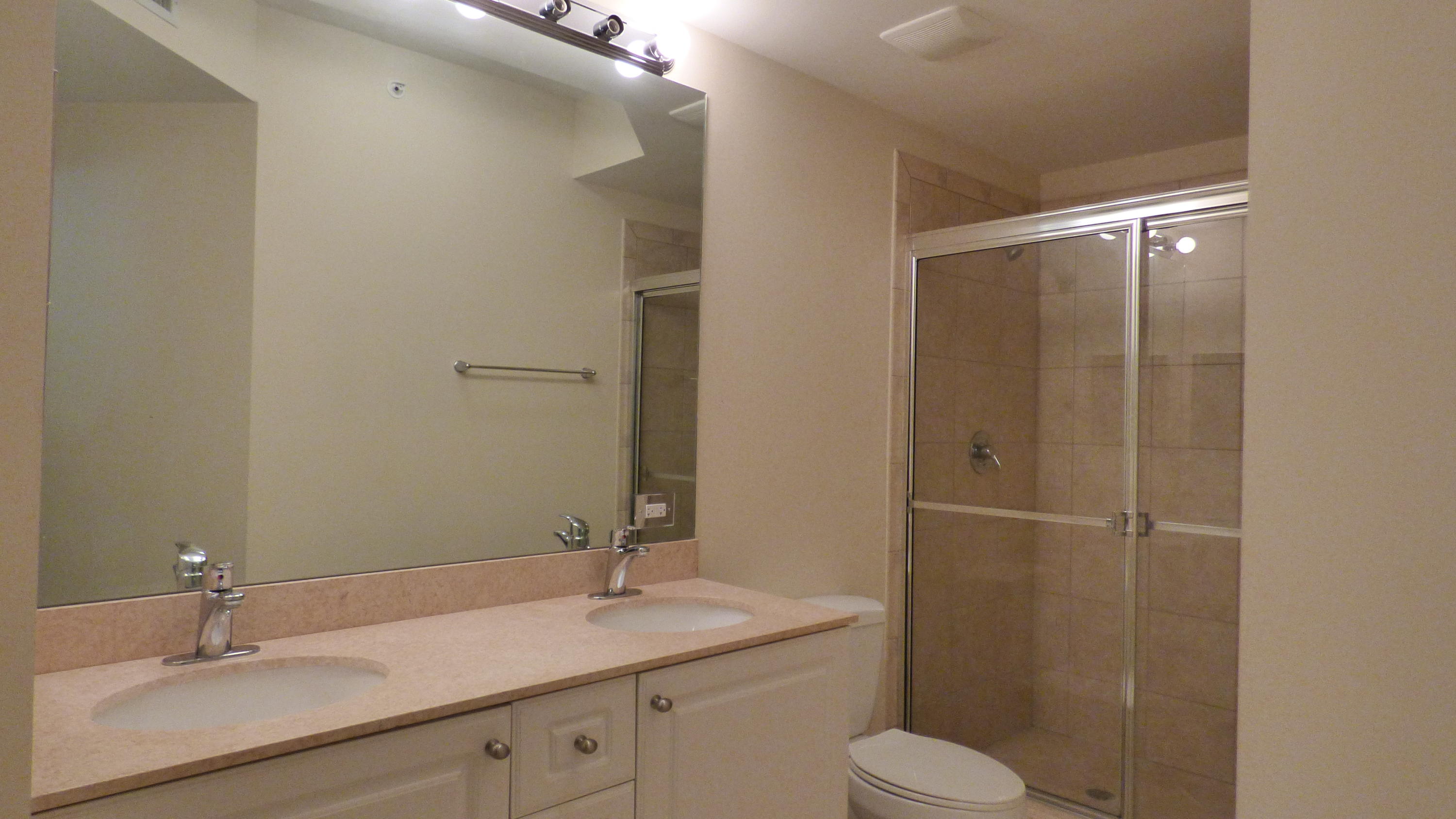 1660 Renaissance Commons Boulevard, Unit 2118 Boynton Beach, FL 33426 - Photo 9 of 19 Master Bath