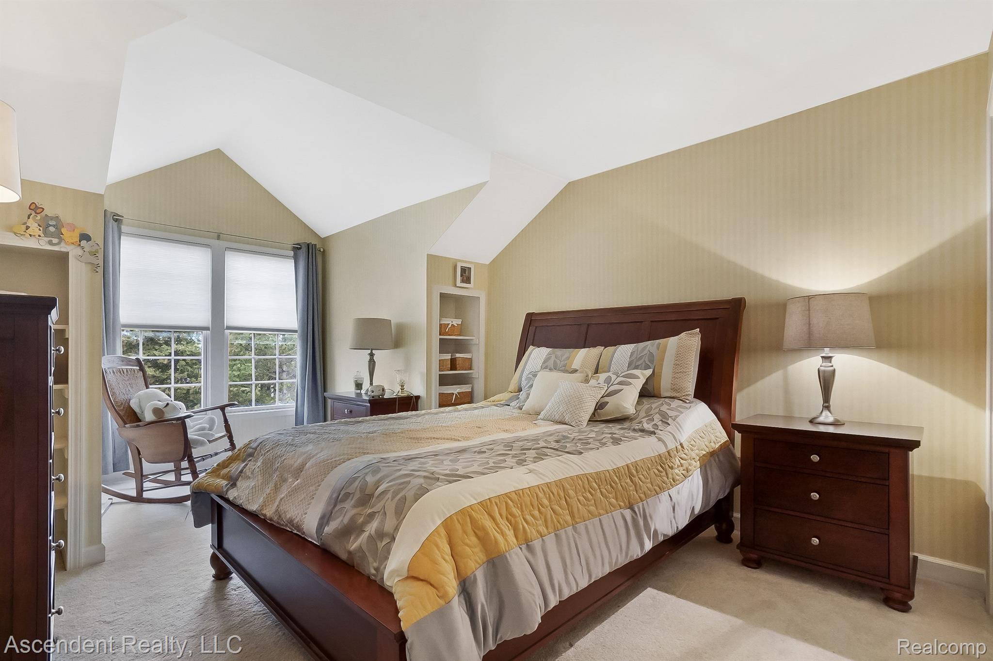 3704 Tremonte Circle, Unit 88 Rochester, MI 48306 - Photo 25 of 41 Bedroom 3
