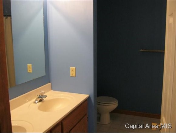 4300 Fort Donelson Drive Springfield, IL 62711 - Photo 14 of 16 Gallery Image 14
