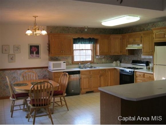 4300 Fort Donelson Drive Springfield, IL 62711 - Photo 6 of 16 Gallery Image 6
