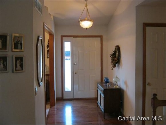 4300 Fort Donelson Drive Springfield, IL 62711 - Photo 8 of 16 Gallery Image 8
