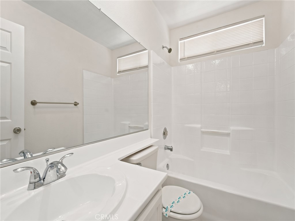 37024 Boxleaf Road Palmdale, CA 93550 - Photo 18 of 34