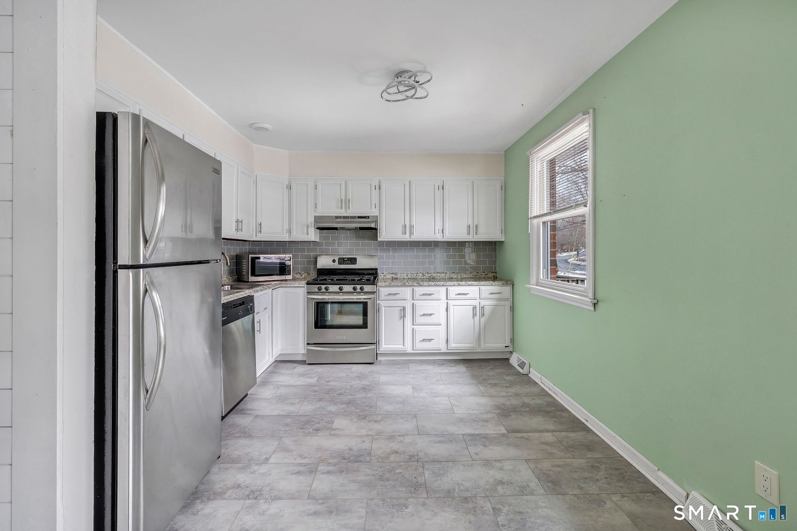 56 Carriage Path South, Unit 56 Milford, CT 06460 - Photo 6 of 21