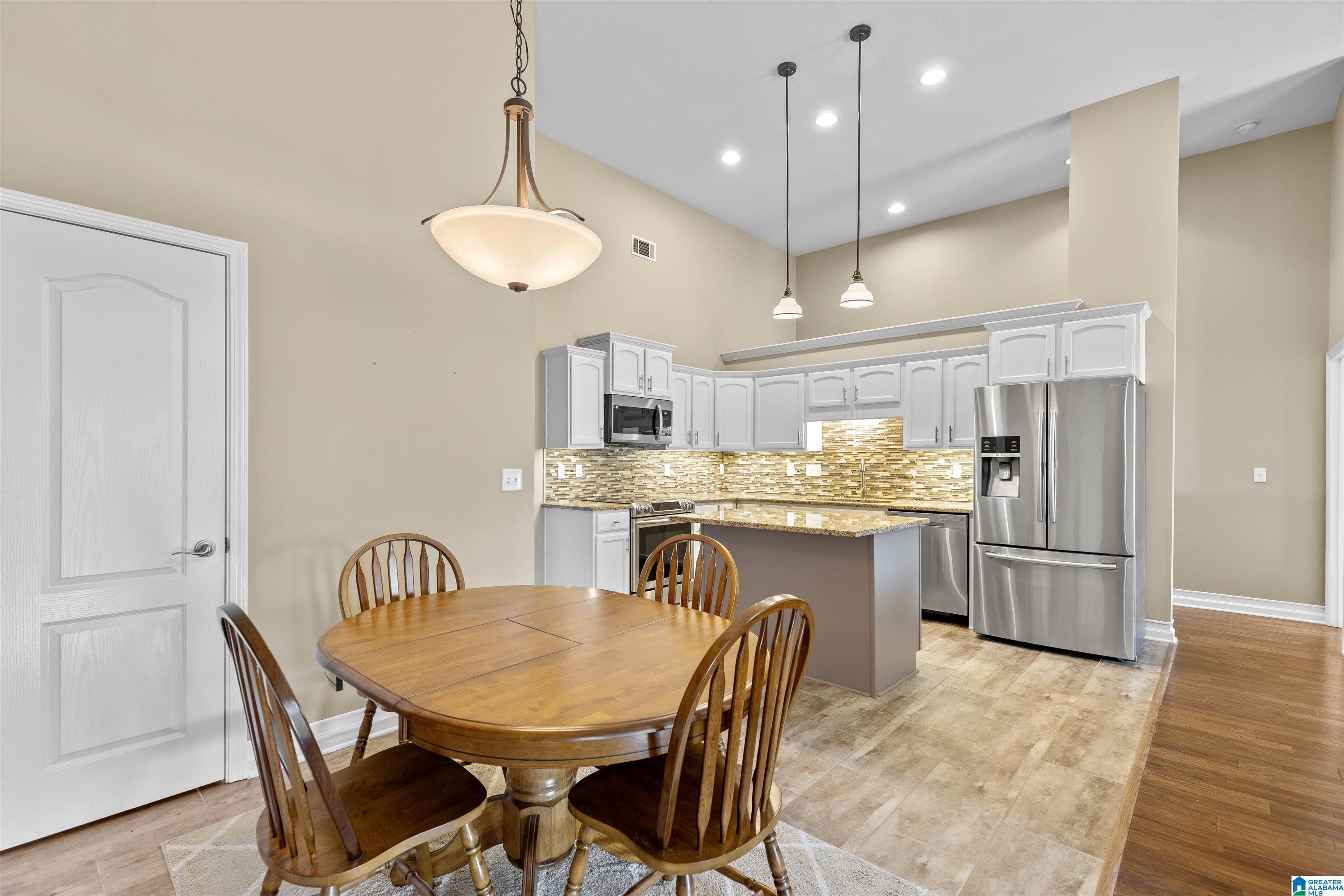6825 Valley Lane Leeds, AL 35094 - Photo 12 of 28