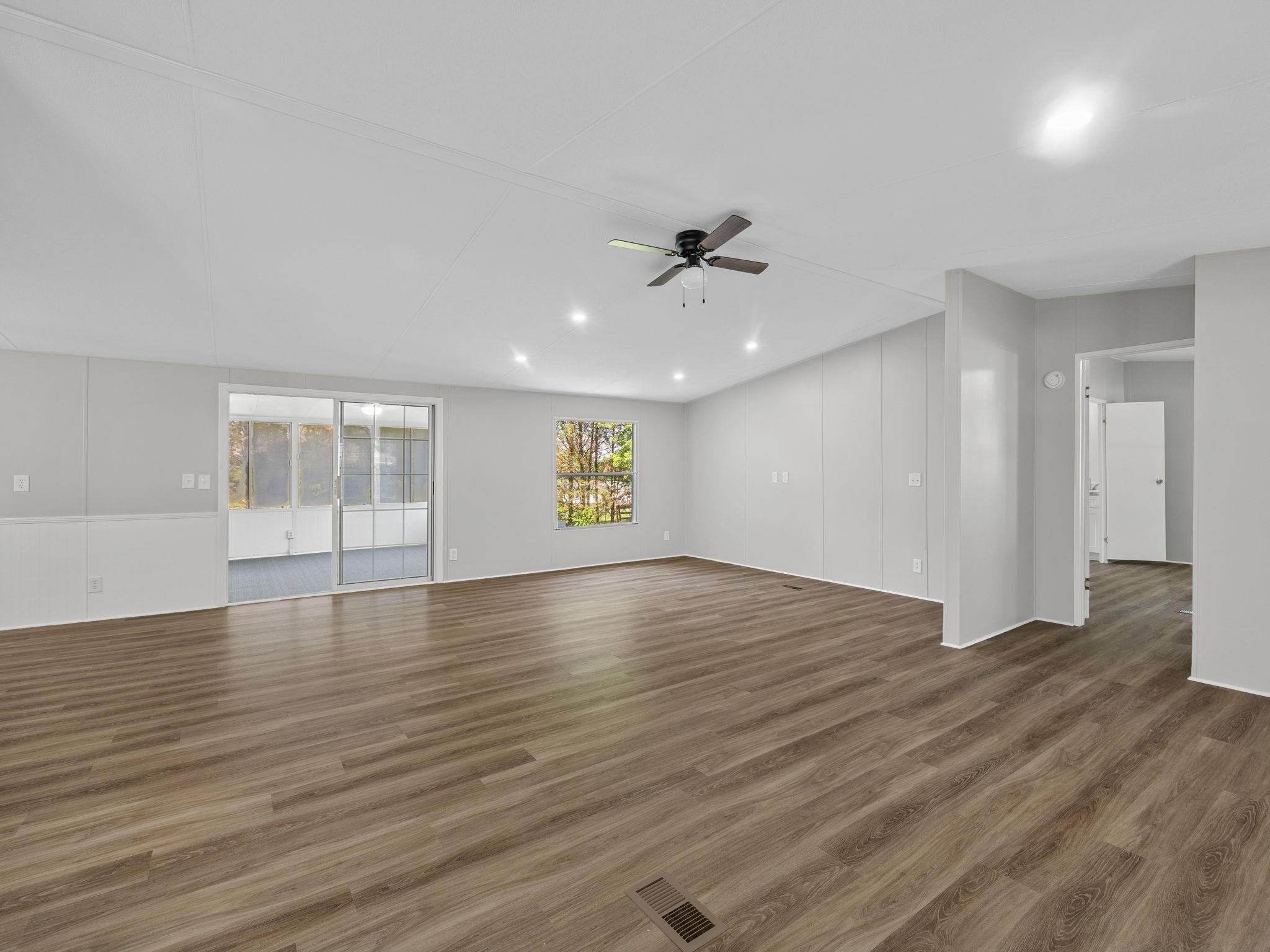 208 Red Raven Drive Greer, SC 29651 - Photo 17 of 39