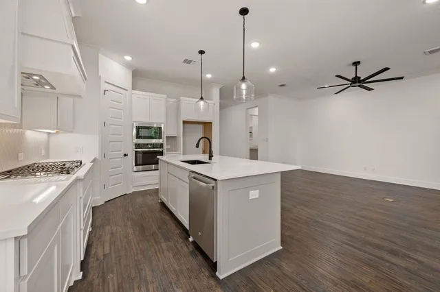 $489,900 | 203 Kingfisher Lane, Aledo, TX 76008