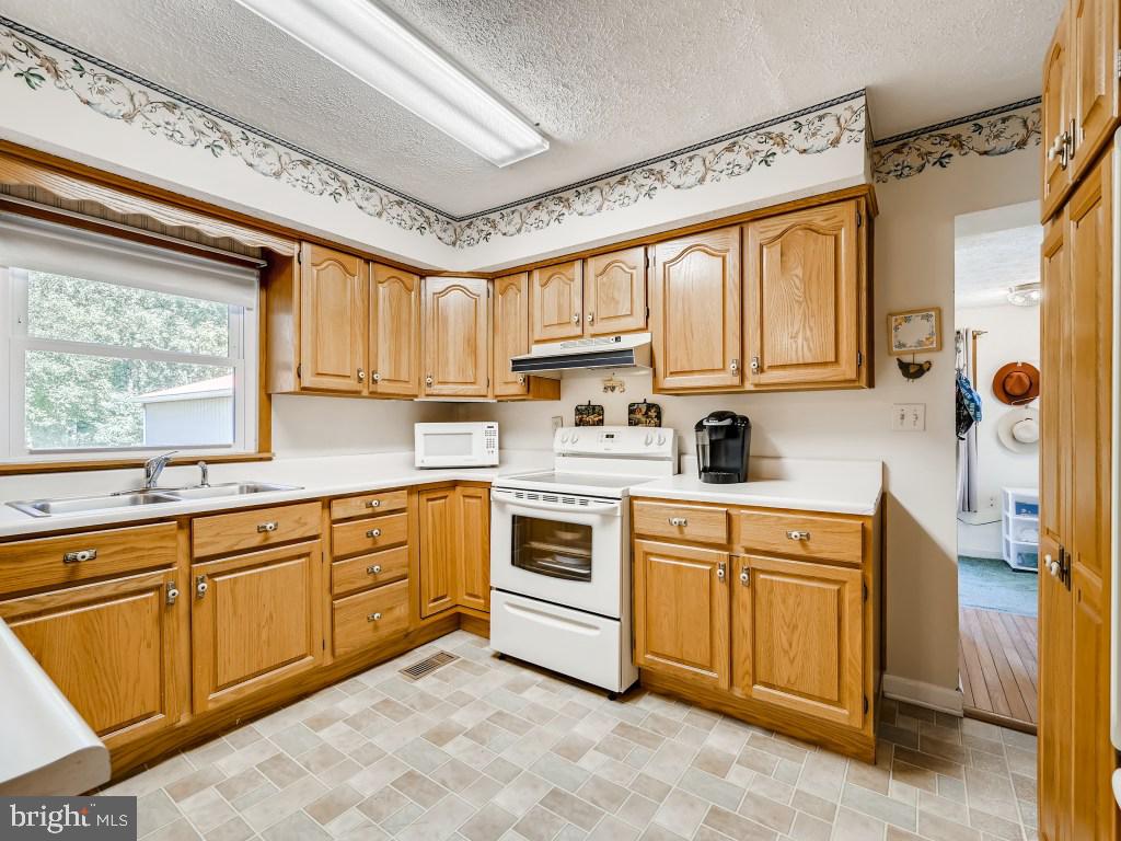 2009 Ruffs Mill Road Bel Air, MD 21015 - Photo 12 of 38 Gallery Image 12