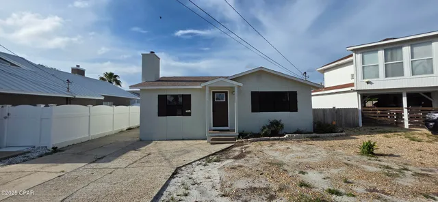 $2,350 | 180 Crane Street, Panama City Beach, FL 32413
