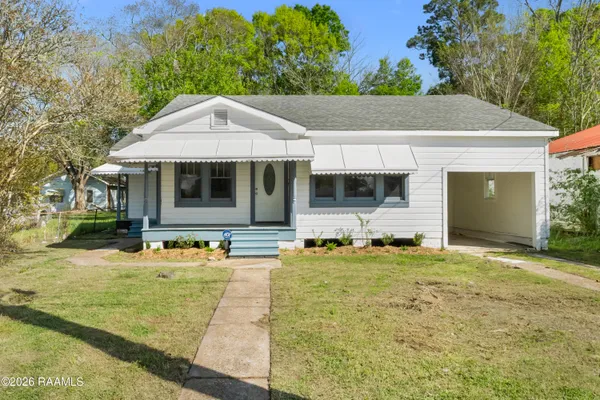 $99,900 | 213 Northeast Railroad Avenue, Ville Platte, LA 70586