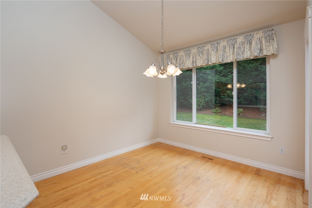 3920 Ruston Way Bellingham, WA 98226 - Photo 11 of 25 Gallery Image 11