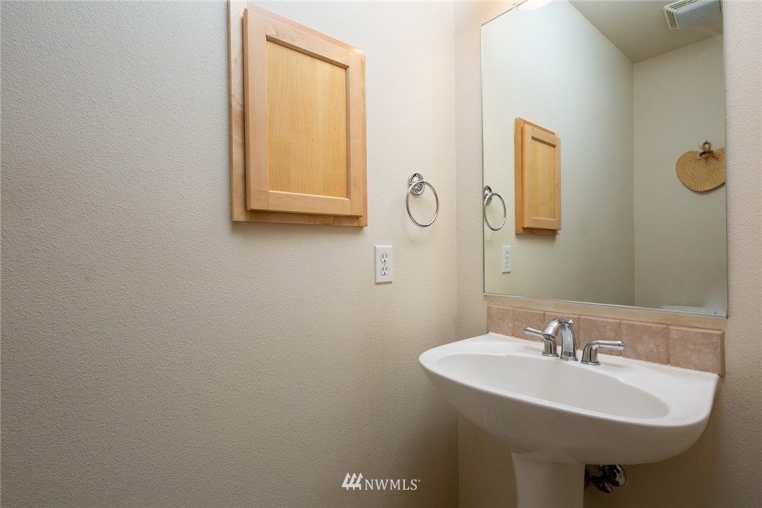 3920 Ruston Way Bellingham, WA 98226 - Photo 17 of 25 Gallery Image 17