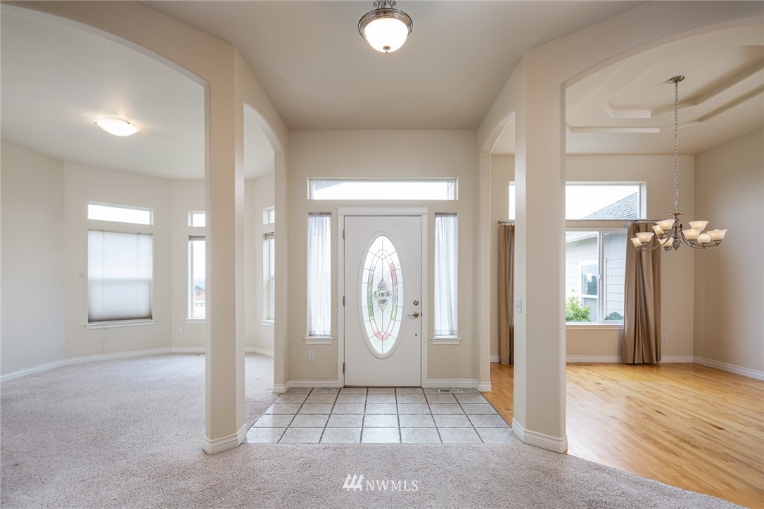 3920 Ruston Way Bellingham, WA 98226 - Photo 3 of 25 Gallery Image 3
