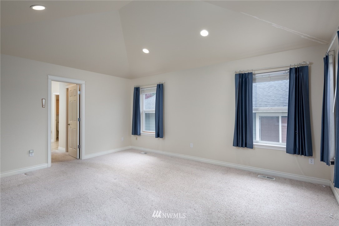 3920 Ruston Way Bellingham, WA 98226 - Photo 4 of 25 Gallery Image 4