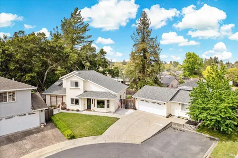 $880,000 | 115 Poe Court, Napa, CA 94558