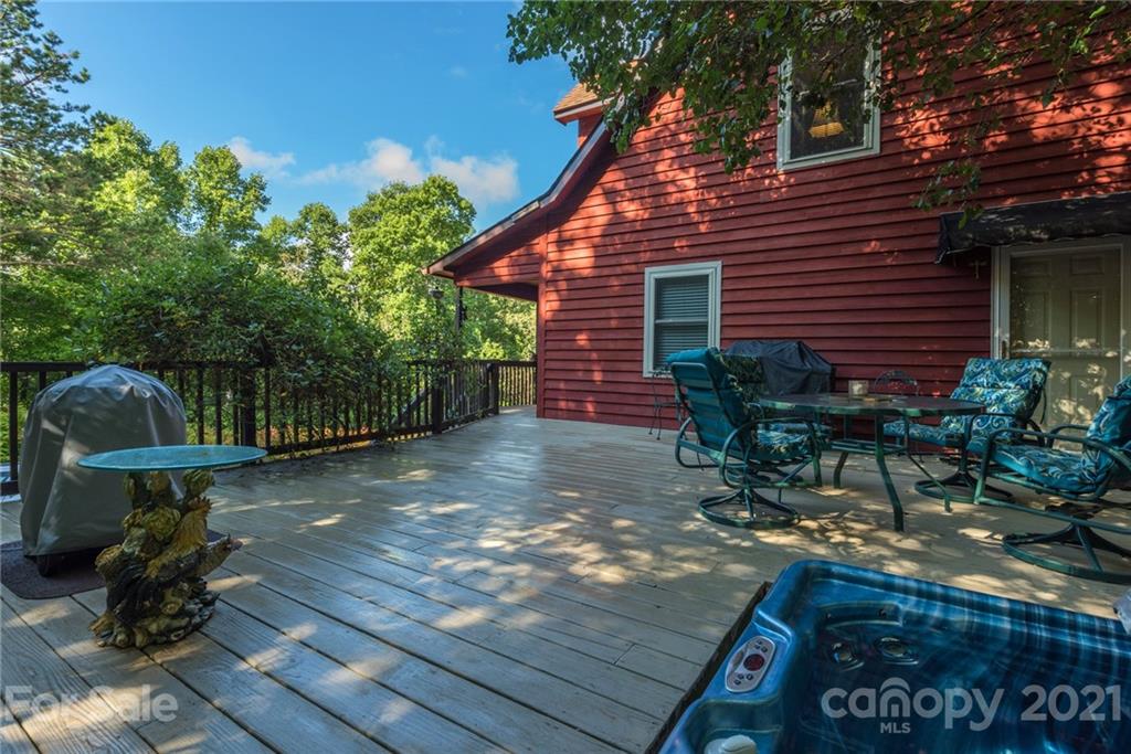 31 Bear Trail Fairview, NC 28730 - Photo 29 of 48 a view of backyard with sitting area